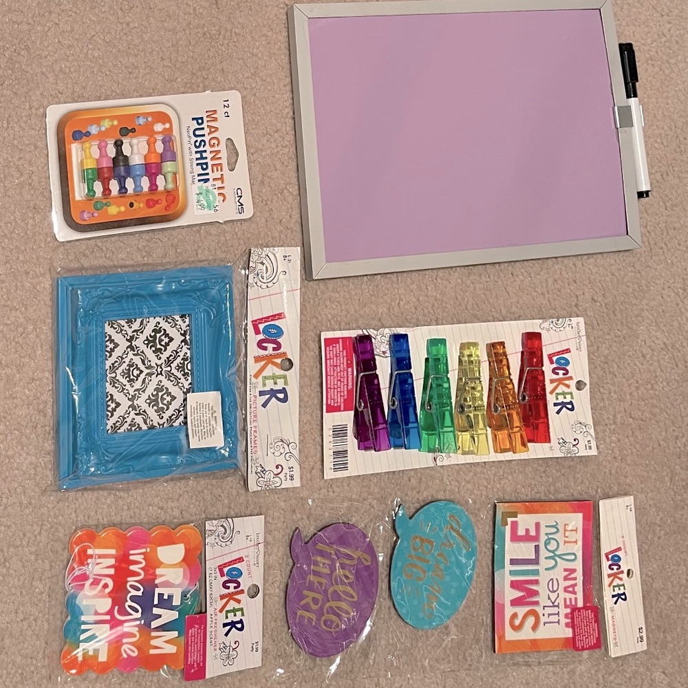 NWT ULTIMATE LOCKER DECOR PACK